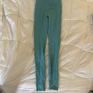 aqua lululemon leggings